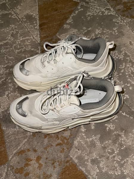 Balenciaga Triple S Size 41 4