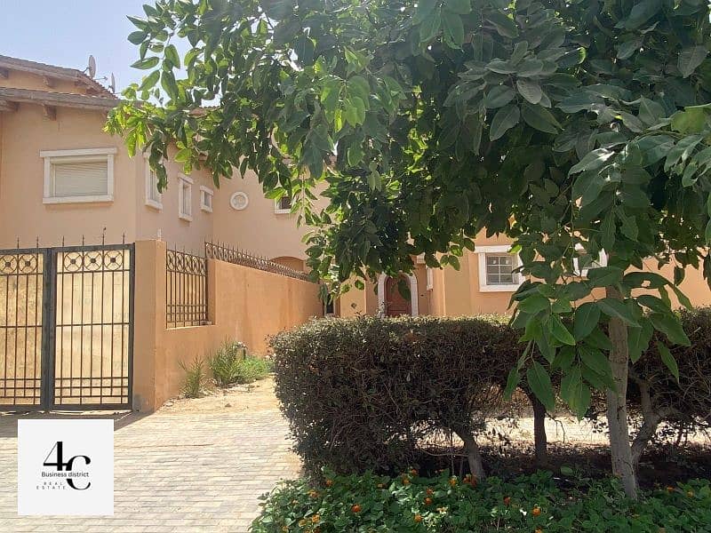 With The Lowest Down Payment Classic Townhouse 215m For Sale with Installments till 2031 best View In Hyde Park Compound In Fifth Settlement 2