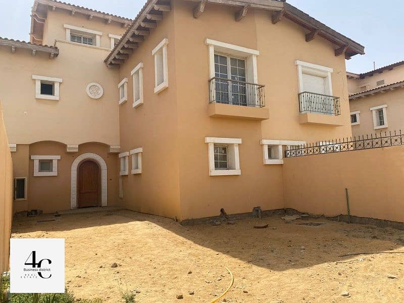 With The Lowest Down Payment Classic Townhouse 215m For Sale with Installments till 2031 best View In Hyde Park Compound In Fifth Settlement 8