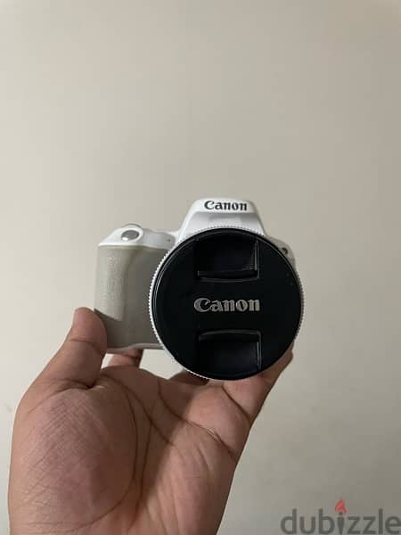 Canon 200D Used with kit lens 18-55 3