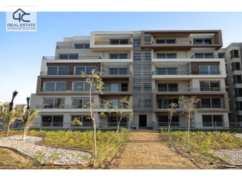 Fully finished apartment for sale, 128 sqm bahary with garden directly on the Lagoon in Palm Hills Compound, New Cairo. 2