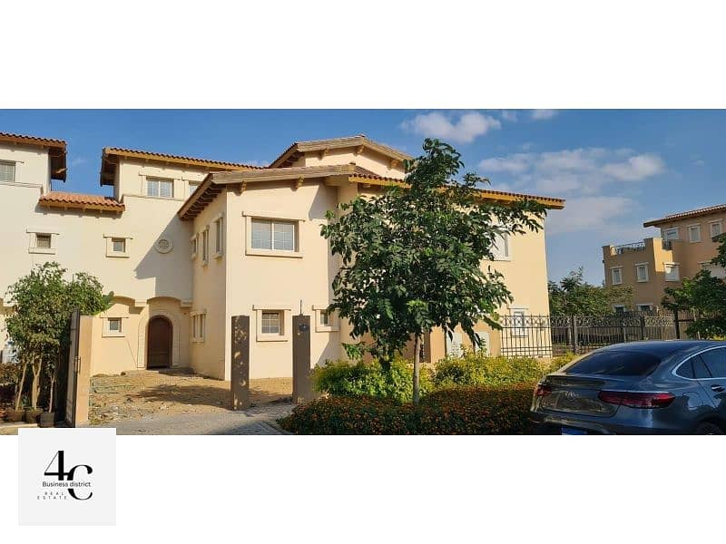 For sale townhouse in Hyde Park Compound next to Central Park, Mall and Hyde Out installments 8 years 4