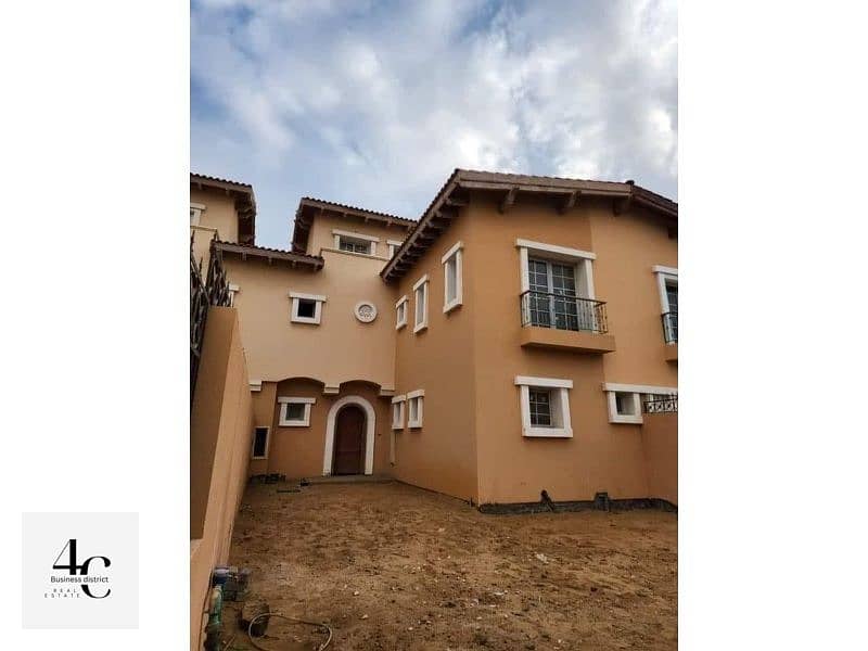 For sale townhouse in Hyde Park Compound next to Central Park, Mall and Hyde Out installments 8 years 5