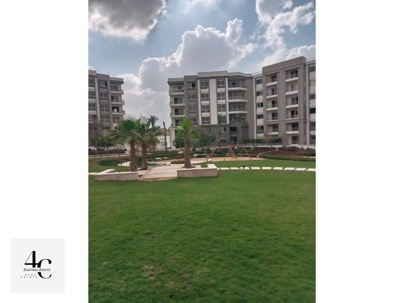 Apartment 192m for sale 3 bedrooms at the lowest price in the most special phase in Hyde Park Compound Fifth Settlement 9