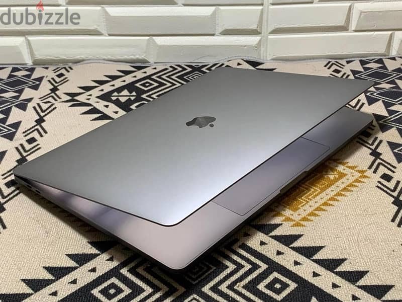 MacBook pro 2017 4