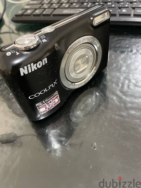 Nikon coolpix l27 حالتها ممتازة بعلبتها وكل مشتملاتها 8