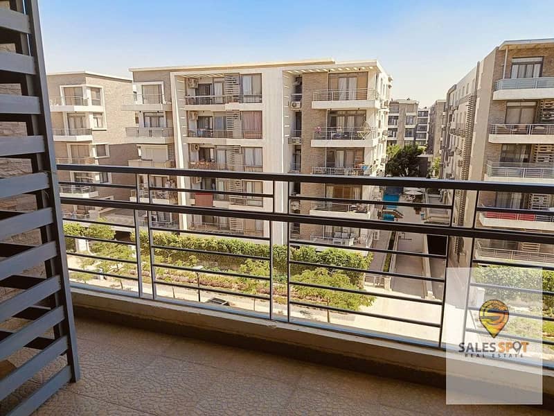 In Taj City Compound, own a 133-meter apartment in a distinguished location in front of Cairo Airport and minutes from Nasr City, and also with a 42% 4