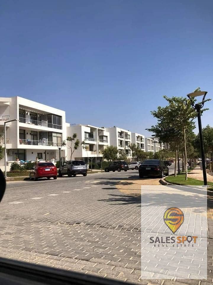 In Taj City Compound, own a 133-meter apartment in a distinguished location in front of Cairo Airport and minutes from Nasr City, and also with a 42% 14