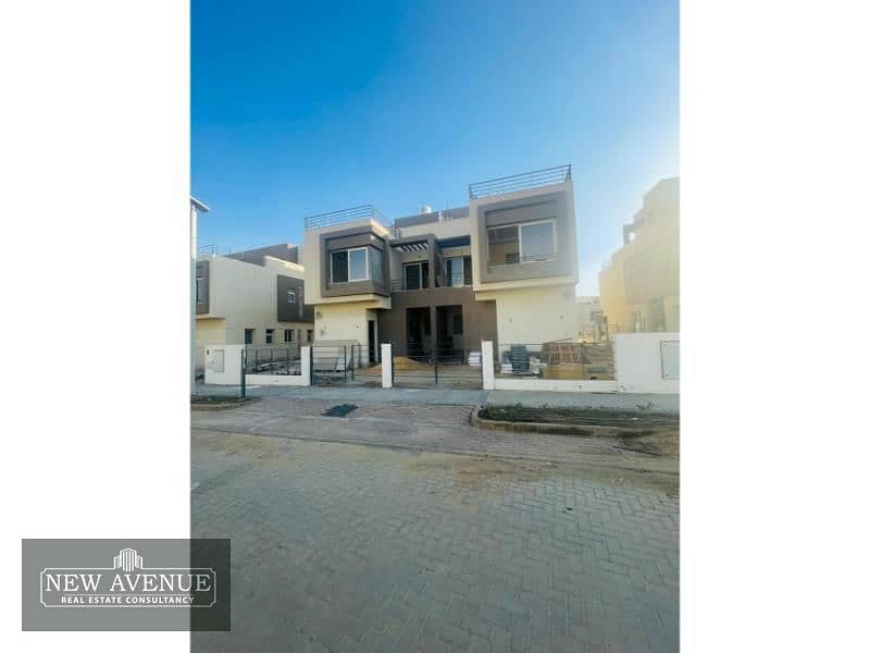 Lower than the market price 1.5 million ready to move villa 5