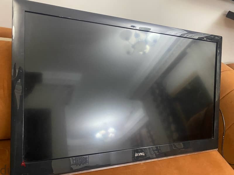 شاشة تليفزيون العربي benq )L42-6010) 1