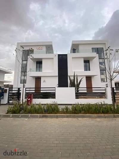 Ready to move, minutes from Nile University, installments