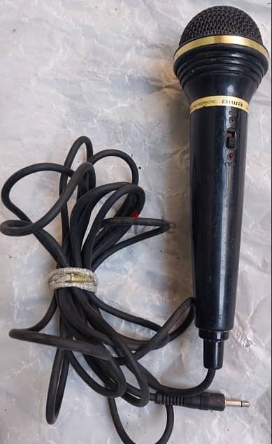 للبيع ميكروفون ايوا  Cardioid Dynamic Microphone  بسعر @ 150 جم 4