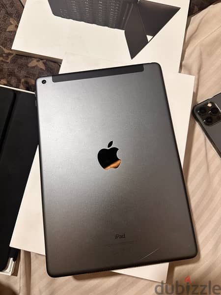 iPad  9th generation Wi-Fi + cellular 4