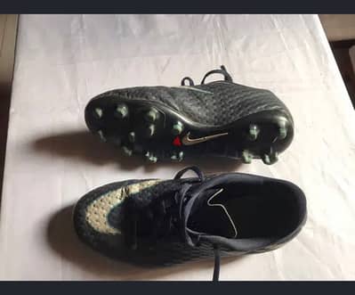 Football shoes size 37.5