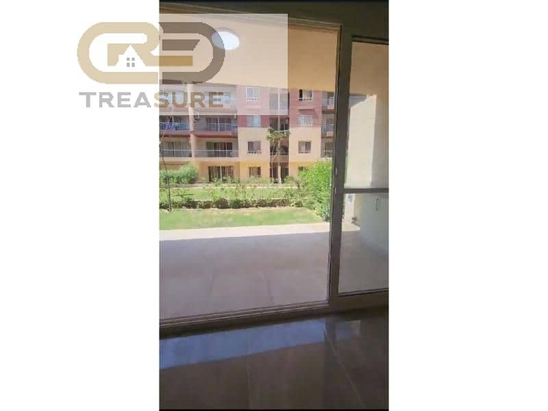 Apartment with garden for rent in Promenade Kitchen with appliances+ACs. 21