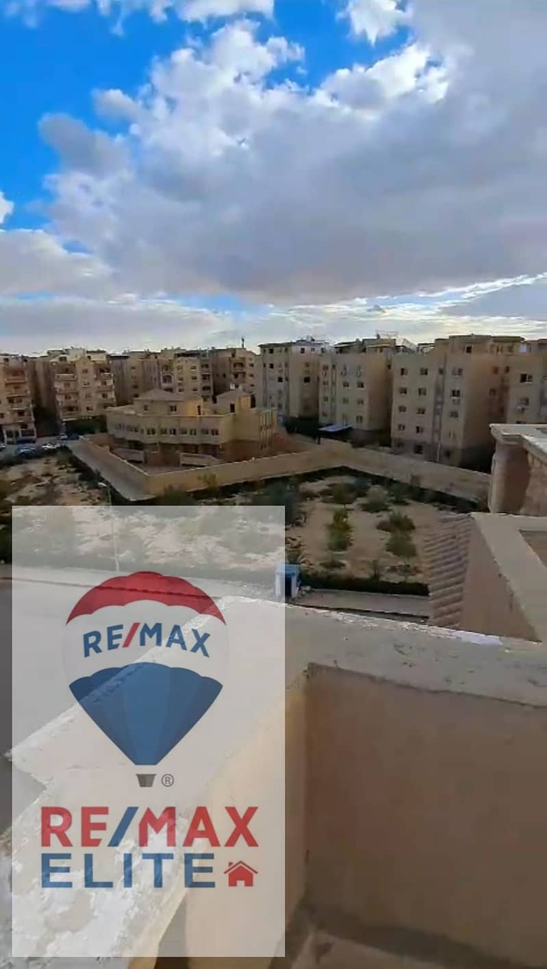 Penthouse for sale ready to move in Tiba Gardens behind Mall of Arabia  210m + roof 2