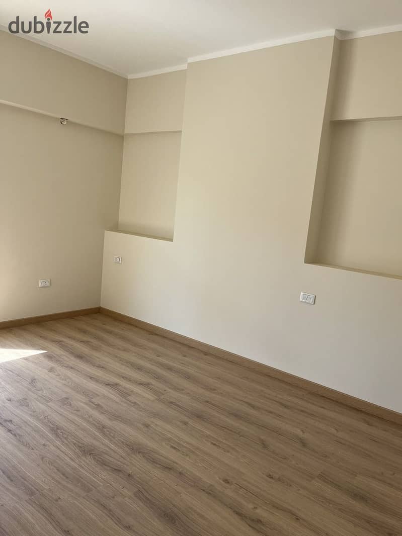 For rent in compound Mountain View Icity New Cairo, Apartment 2 bed 5