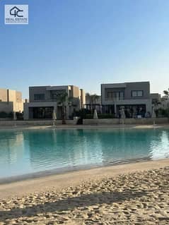 Finished townhouse with air conditioners for sale with a view on Crystal Lagoon and steps from the sea