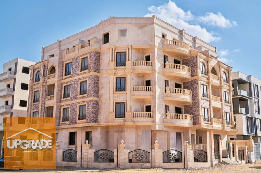 232 sqm apartment in a prime location, direct on North 90th Street, inside Al Qurunful villas near Al-Marasem Compound, New Cairo, 5th Settlement 4