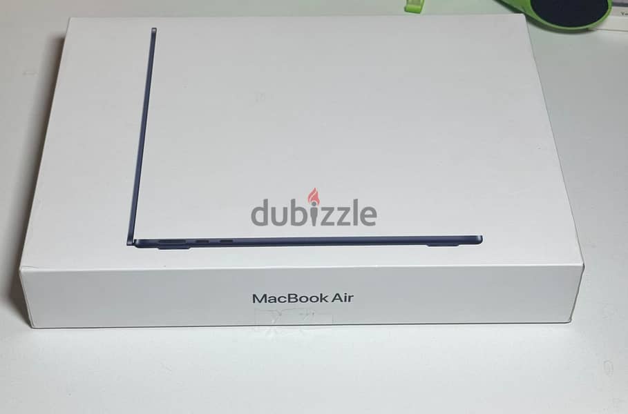 MacBook Air (13-inch, M2,  8-core CPU , 10-core GPU ,SSD 256GB, 2022) 2