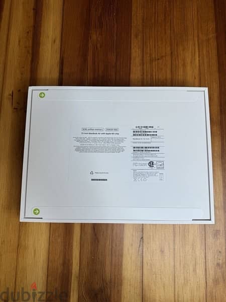 Apple MacBook Air 13-inch 2024 M3 Midnight  New and Sealed 1