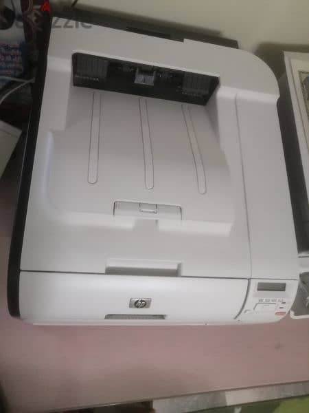 HP LaserJet Pro 400 color M451dn Printer 1