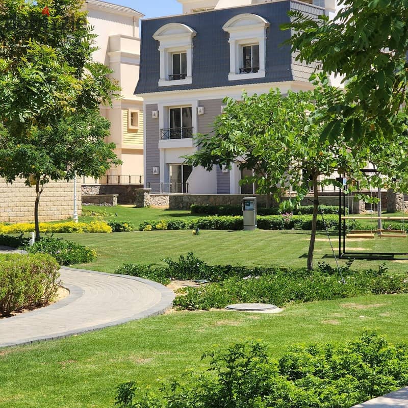 Villa ready to move in Mountain View October, near Juhayna Square, near Mall of Arabia 2