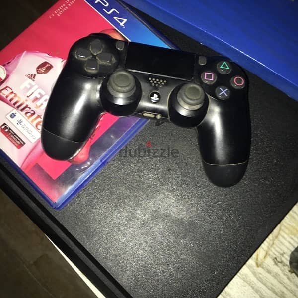 ps4 used for only 12 months and fifa 20بحاله هائلة 1