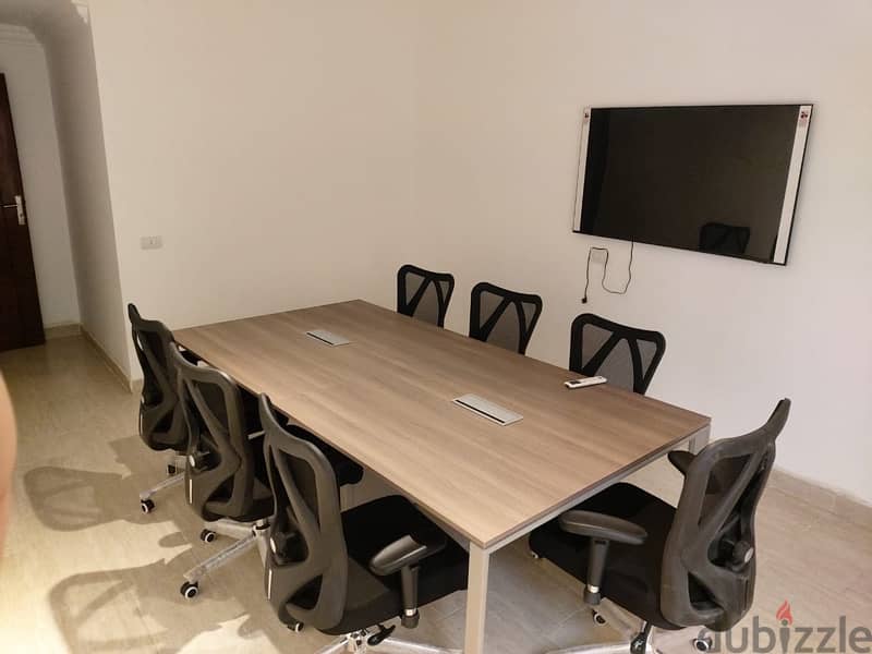 Meeting Room  طاولة اجتماعات 1