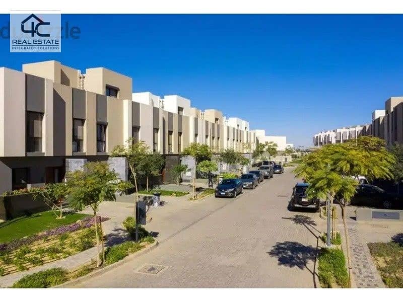 Semi-finished townhouse corner, 220 sqm with prime view in Al Burouj Al Shorouk Compound 6