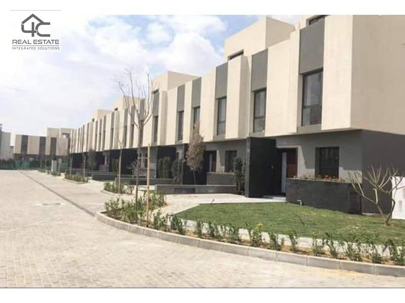 Semi-finished townhouse corner, 220 sqm with prime view in Al Burouj Al Shorouk Compound 8