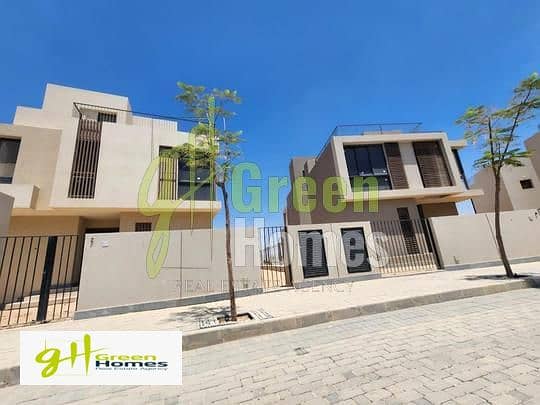 Ready to move Townhouse 234m for sale best location in Sodic East - New Helioples 6