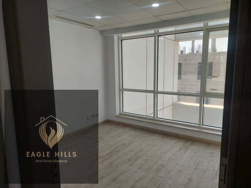 مقر ادري للايجار في ترافيم كومبلكس في التجمع علي التسعين الشمالي متشطب بالتكيفات  office for rent in trivium complex on 90north 4