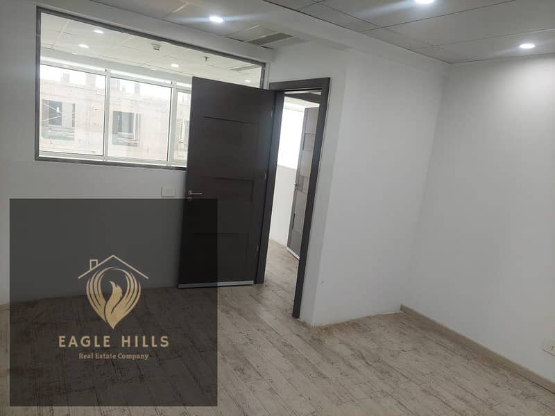 مقر ادري للايجار في ترافيم كومبلكس في التجمع علي التسعين الشمالي متشطب بالتكيفات  office for rent in trivium complex on 90north 5