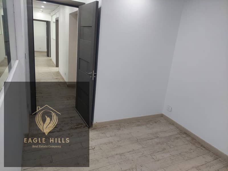 مقر ادري للايجار في ترافيم كومبلكس في التجمع علي التسعين الشمالي متشطب بالتكيفات  office for rent in trivium complex on 90north 7