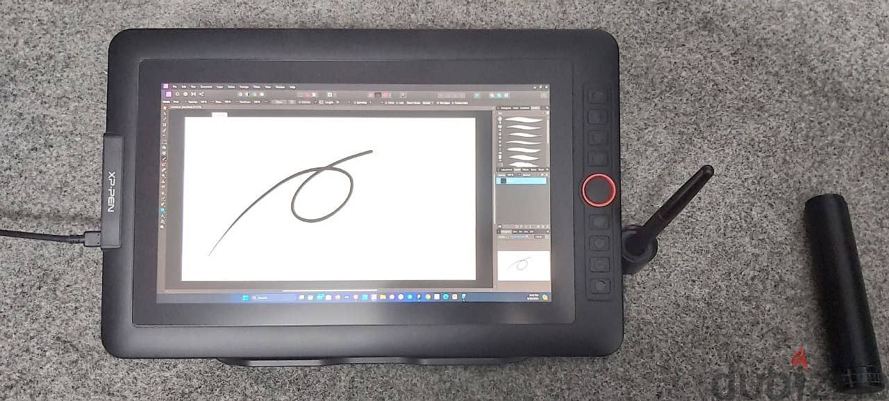 XP Pen Artist 13.3 Pro جرافيك تابلت بحاله ممتازة معاه كل مشتملاته 2