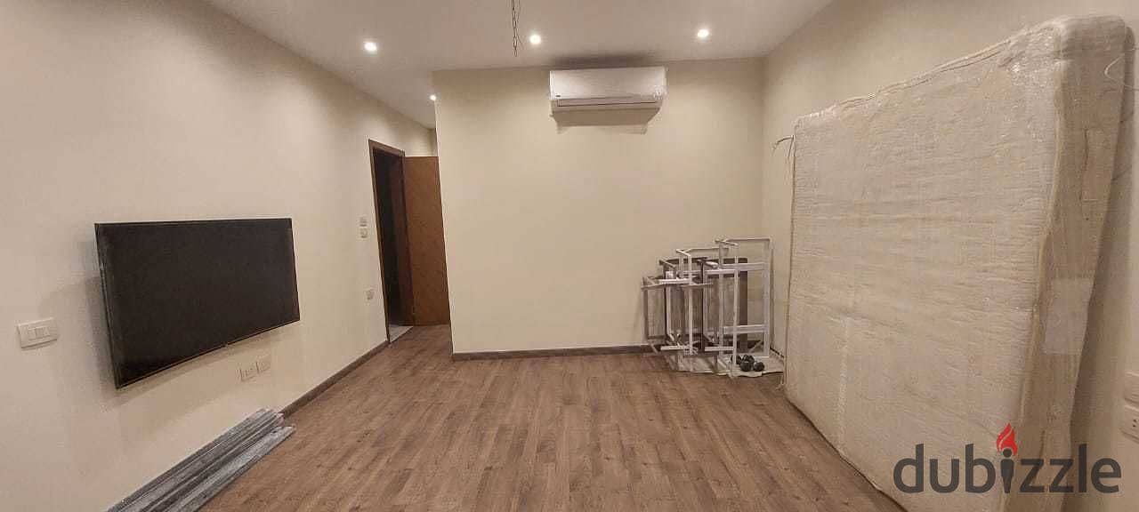 Apartment for rent , semi finished , finishing Ultra Super Lux  in Hyde Park compound. 7