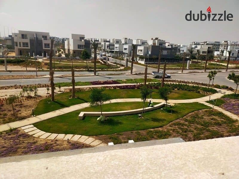 Own an apartment in Greens View Landscape, area of 177 m , with the lowest down payment, in Hyde Park, New Cairo. 10