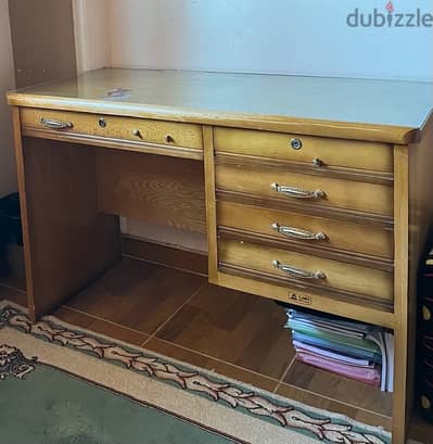 classic desk - Gold