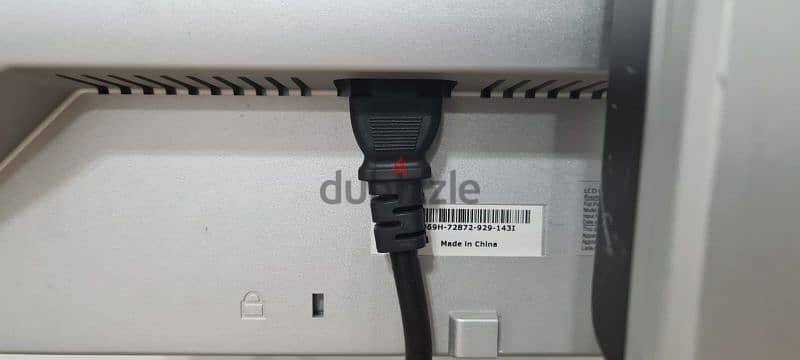 Dell Monitor with HDMI coverter 3