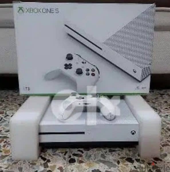 اكس بوكس ون اس +فيفا 23 وتومب رايدر وفورزا وفيفا xbox one s 0