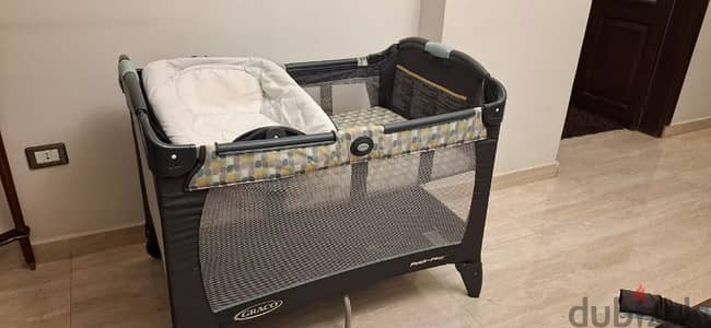 Graco pack n' play reversible napper and change