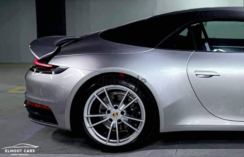 Porsche 911 Carrera 2021 Cabriolet
-Exterior Color : GT Silver Meta 4