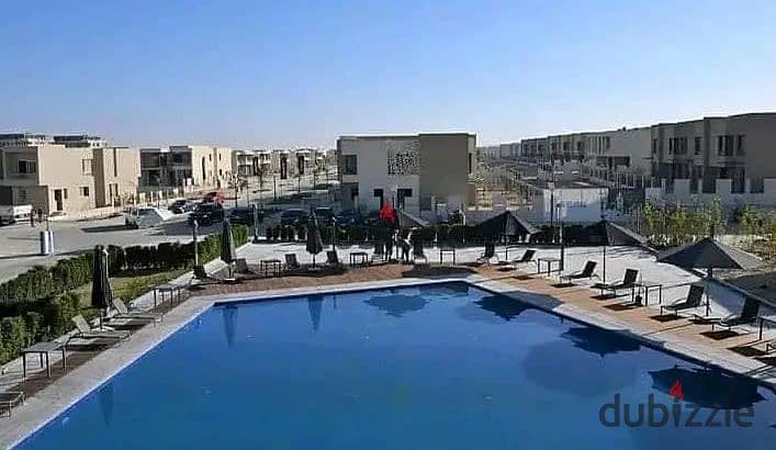 Ground floor apartment with garden for sale at Isola Sheraton 2