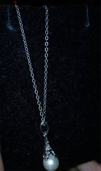 eiffel tower necklace سلسلة ايفل تور 1