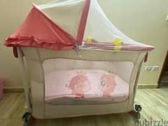 Baby crib in good condition سرير أطفال بحالة جيدة 0