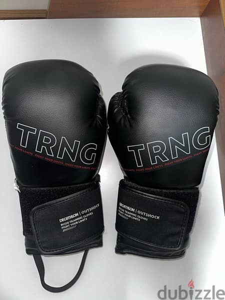 decathlon boxing gloves(original) 1