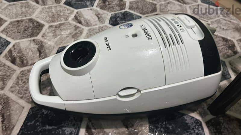 Samsung SC7970 Vacuum Cleaner 2000 watt مكنسة سامسونج ٢٠٠٠ وات جديدة 1