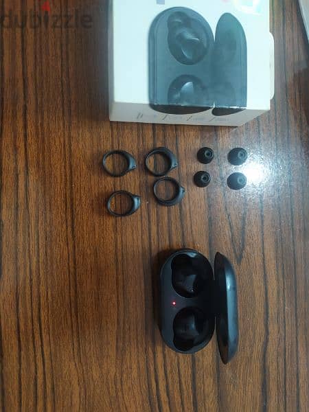 سماعات Samsung galaxy buds ب العلبة و الكاوتش 3