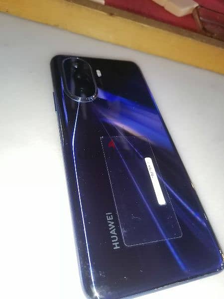 Huawei nova y70 1